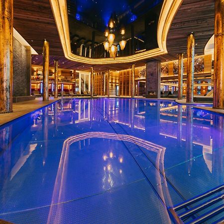 Ortner'S Resort Bad Füssing Exteriér fotografie The pool at the Aqua Dome