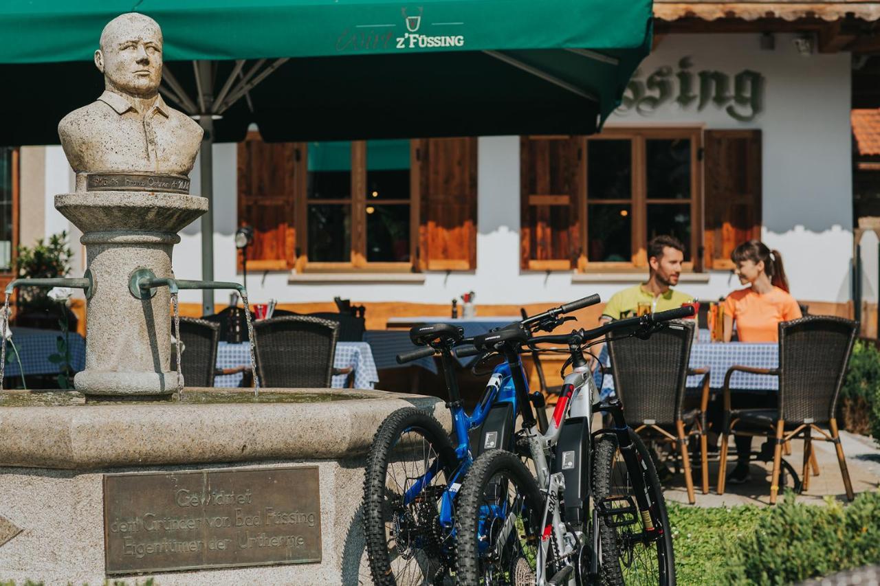 Ortner'S Resort Bad Füssing Exteriér fotografie The bust of František Xaver Svoboda in the town of Poděbrady