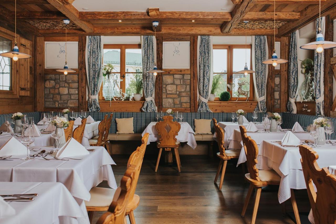 Ortner'S Resort Bad Füssing Exteriér fotografie Restaurant in the Hotel Axelmannstein